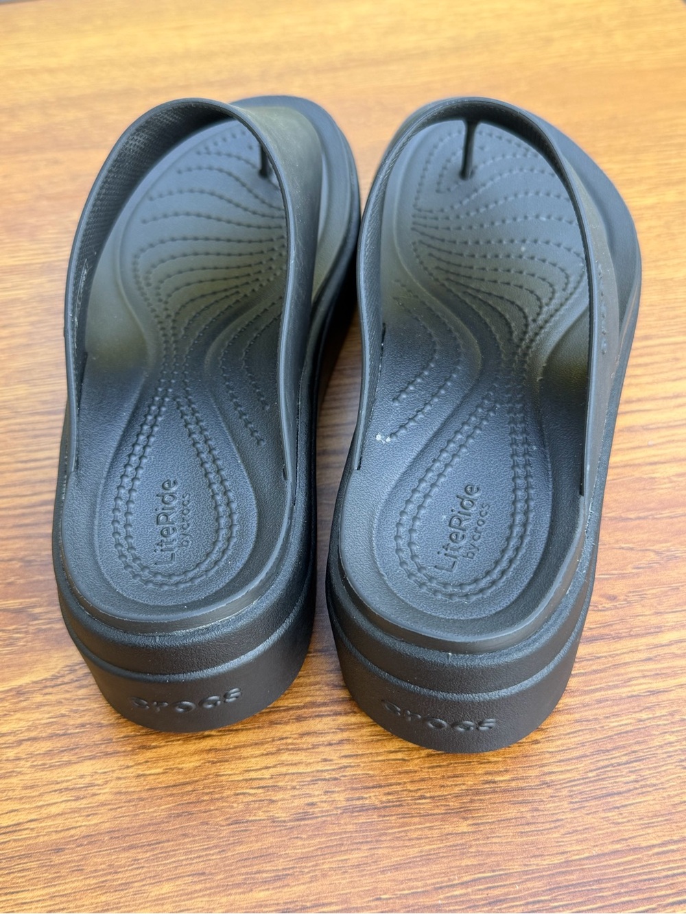 Crocs LiteRide Brooklyn Flip Flops Women 7 Black Platform Comfort Sandals - Picture 4 of 8